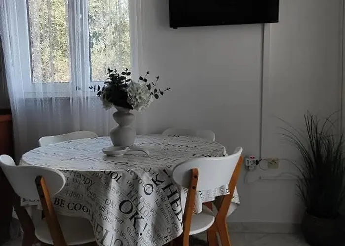 Lucija On The Sandy Apartman