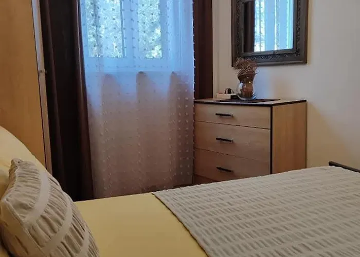 Apartman Lucija On The Sandy Mali Drvenik