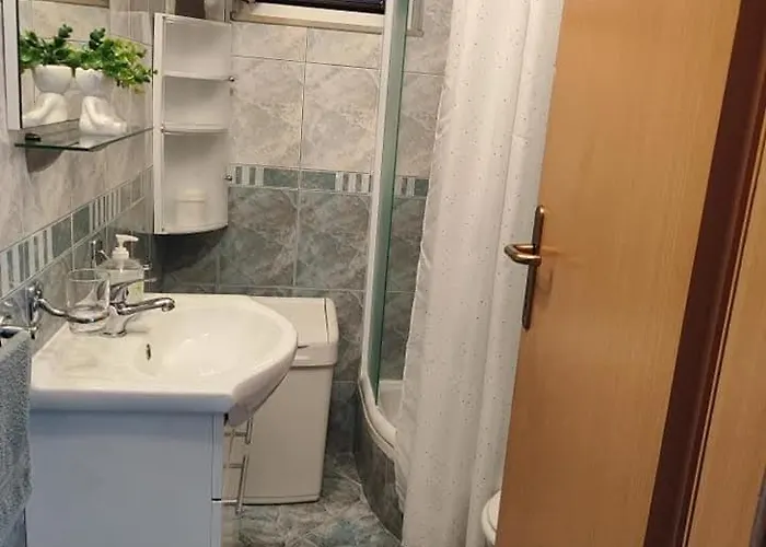 Lucija On The Sandy * Drvenik Mali